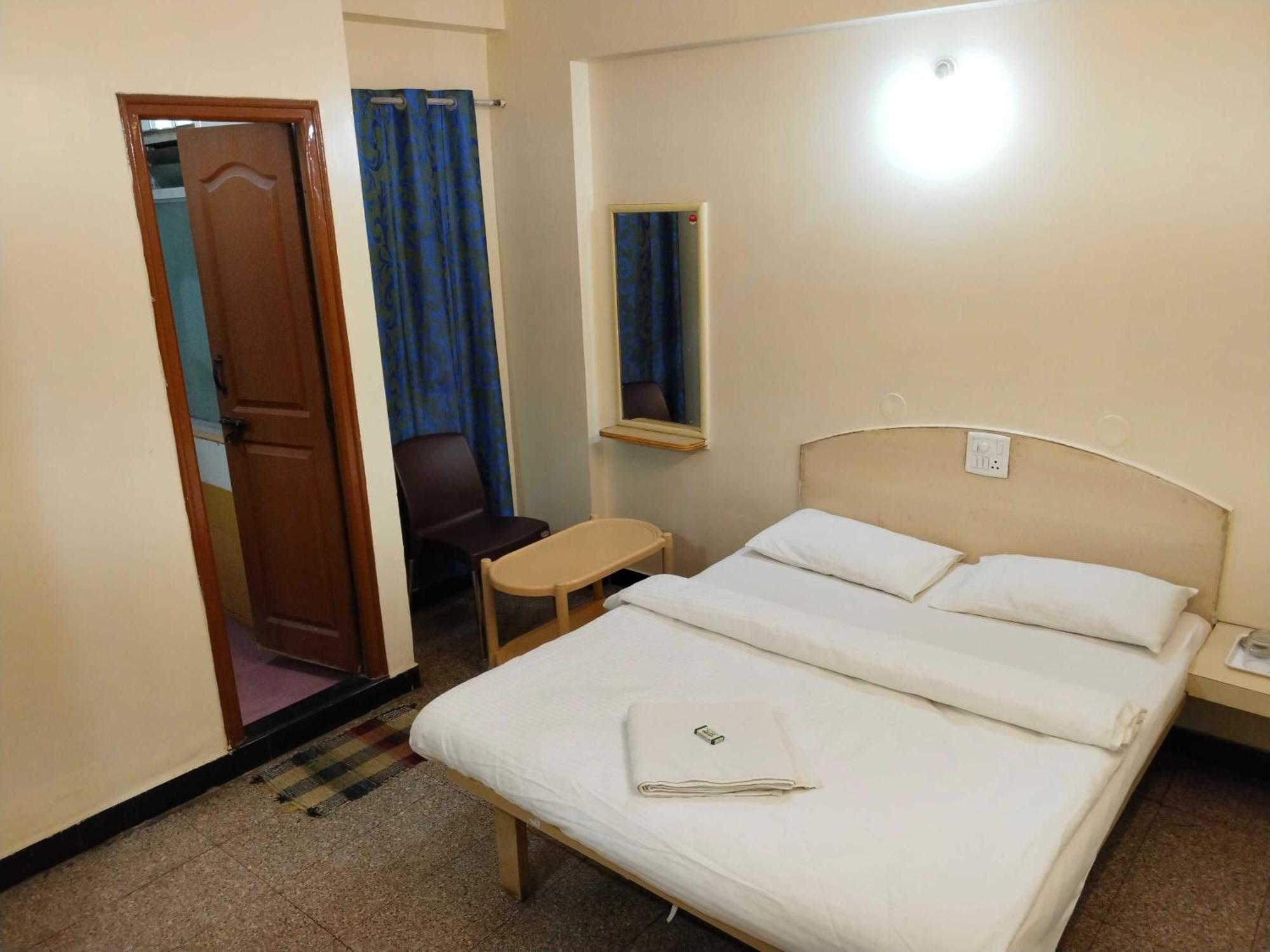 Hotel O Sri Vijaya Palace Lodging Bangalore Buitenkant foto